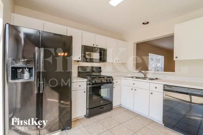 Building Photo - 6173 Skylarkcrest Dr