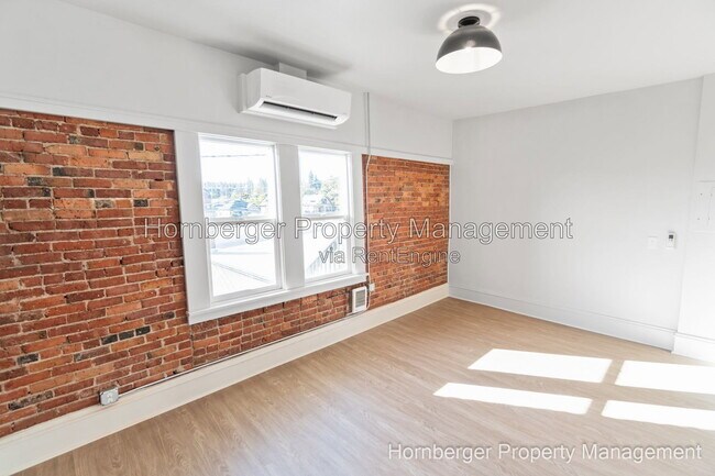 Building Photo - 7 S Pittsburg St