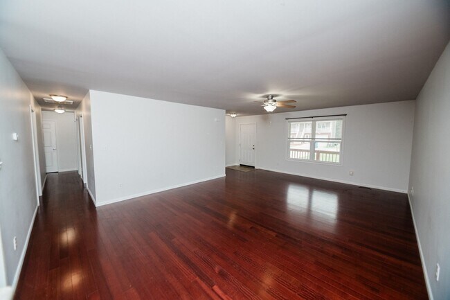 Building Photo - 397 Plymouth Rd