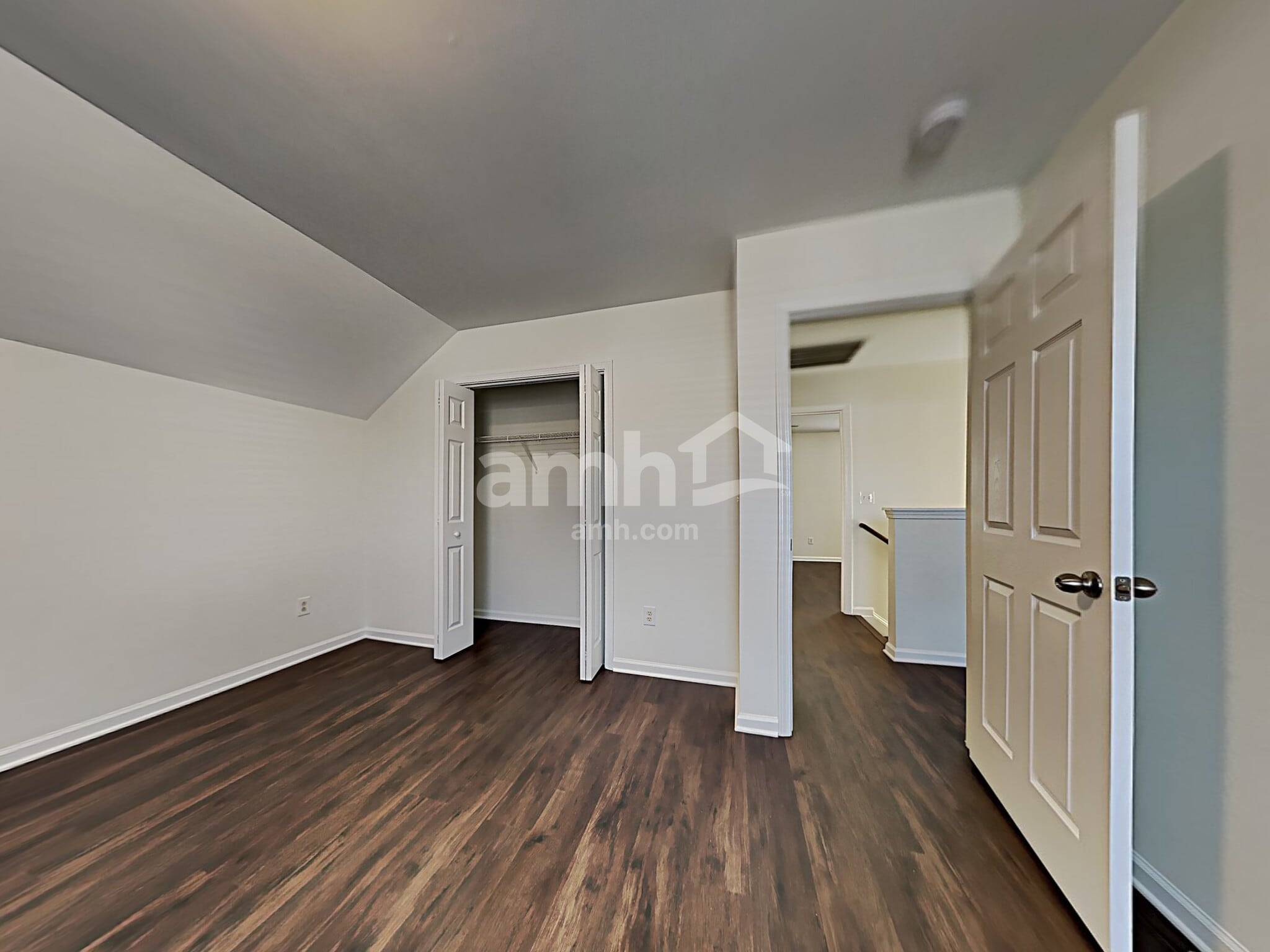 Building Photo - 2414 Thoreau St