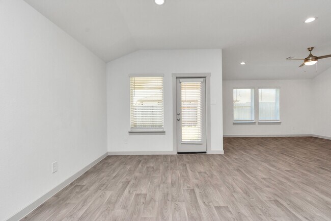 Building Photo - 10626 Watershed Dr