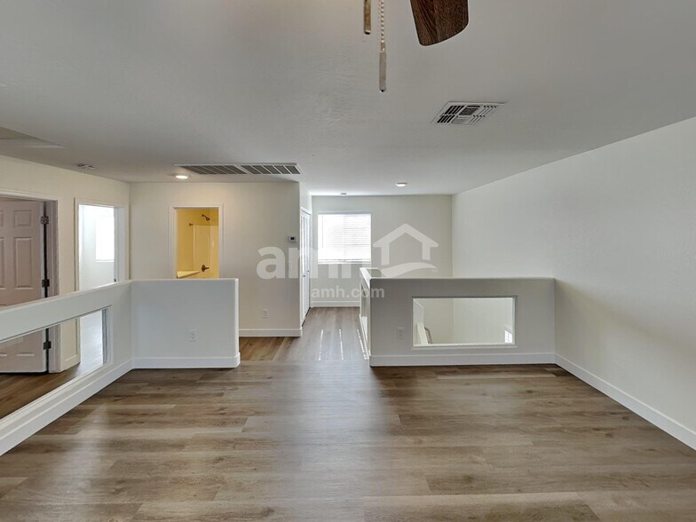 Building Photo - 22428 W Solano Dr