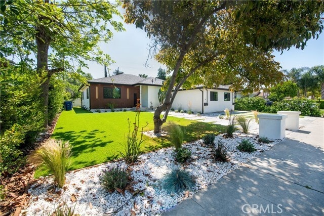 Building Photo - 7760 Independence Ave