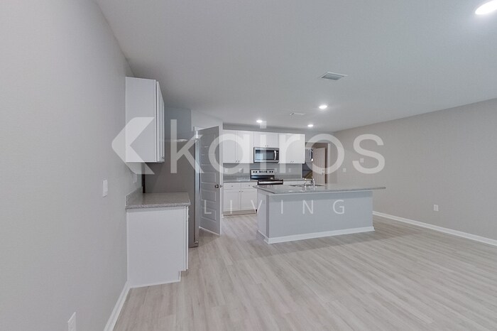 Building Photo - 4804 Malay Cir