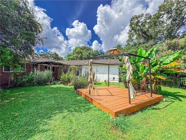Building Photo - 2772 N Grafhill Dr