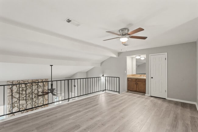 Building Photo - 12322 Wild Pine Dr