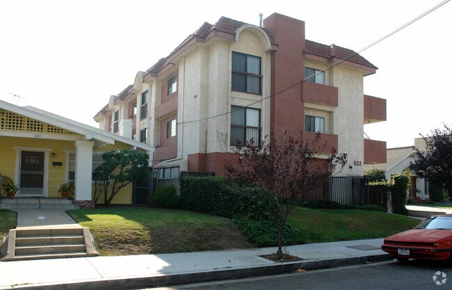 Building Photo - 522 Raleigh St