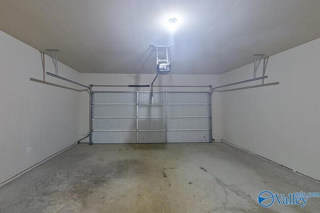 Building Photo - 1139 Freedom Pkwy