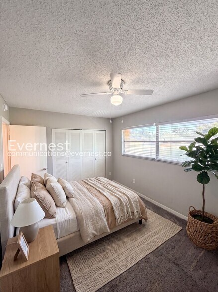 Building Photo - 4455 38th Terrace N