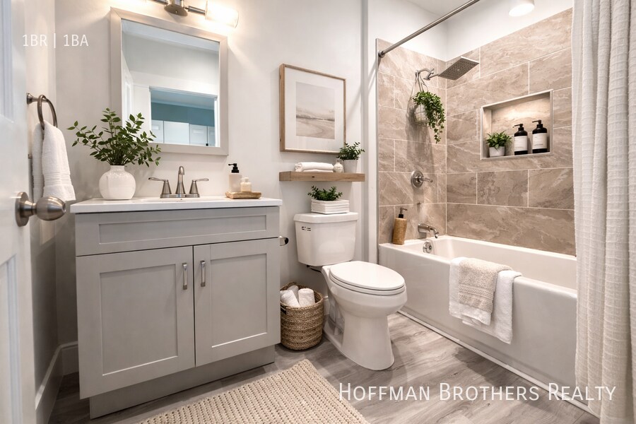 Building Photo - 1338 S Catalina St