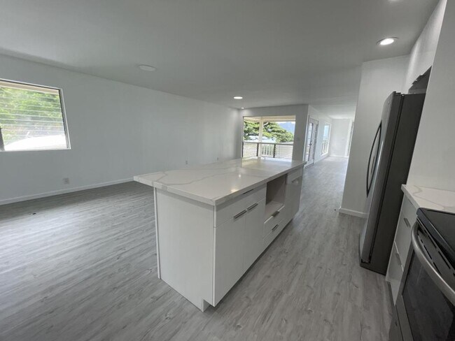 Building Photo - 47-218-218 Kamehameha Hwy