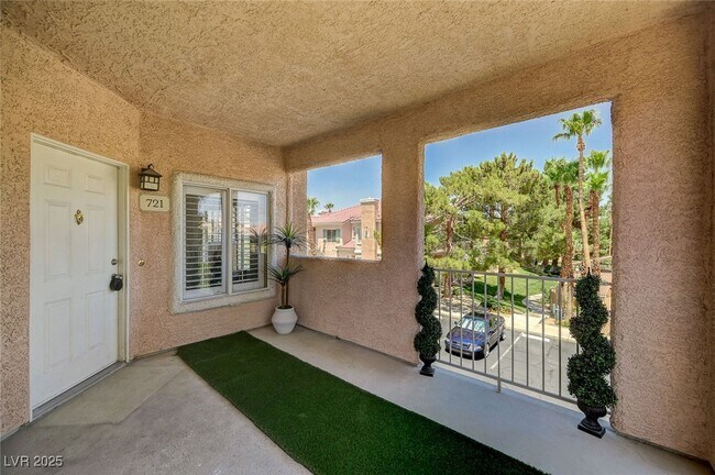 Building Photo - 251 S Green Valley Pkwy