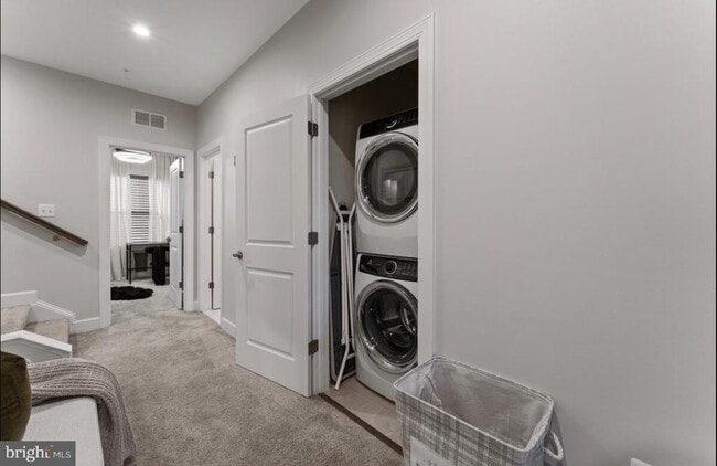 Building Photo - 101 Capital Ct