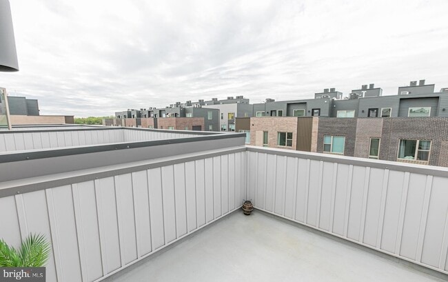 Building Photo - 3123 Beachview Ln