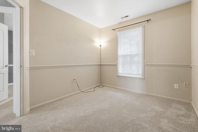 Building Photo - 1109 Oak View Dr