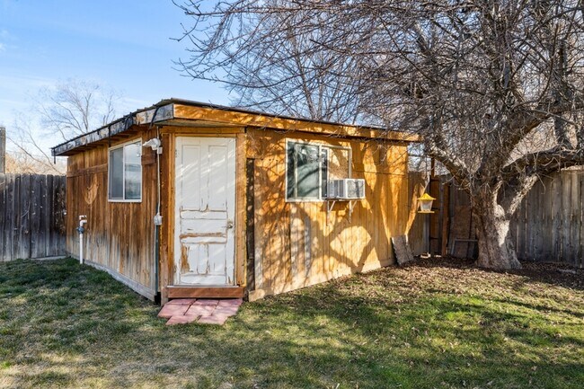 Building Photo - 420 S Five Mile Rd