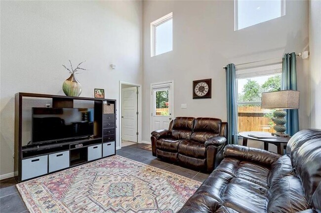 Primary Photo - 2304 S Lakeline Blvd