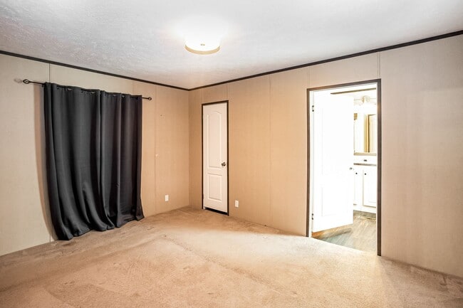 Building Photo - 106 Barkley Ln