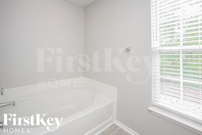 Building Photo - 10851 Zimmerman Ln