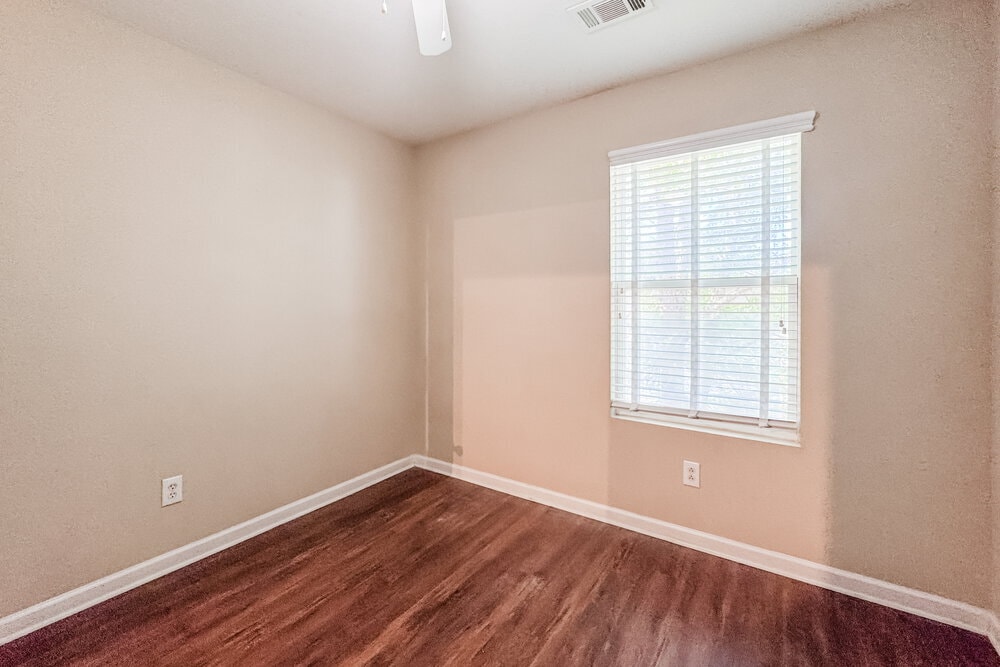 Building Photo - 3625 Roseman Landing
