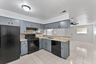 Building Photo - 11103 Renel Dr