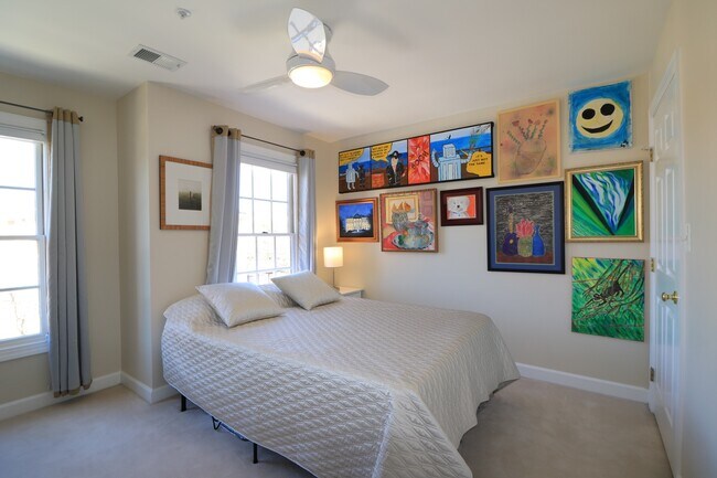 Building Photo - "Coming Soon" Luxury 4 Level Picturesque T...