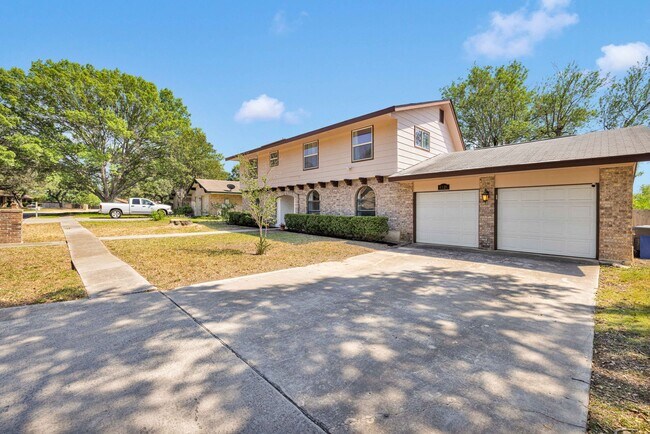 Building Photo - Discover Old World Charm in Northern Hills!