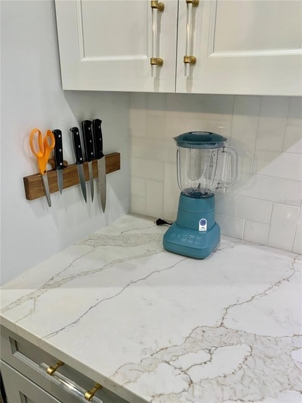 Building Photo - 2129 Lorraine Dr