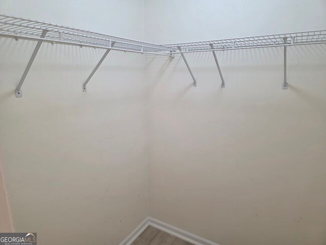 Building Photo - 136 Towne Pk E Dr