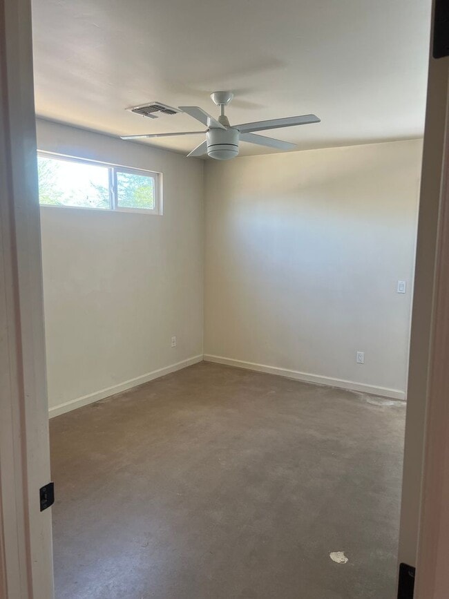 Building Photo - Garfield District Rental