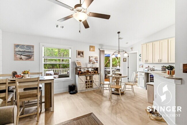 Building Photo - 40 Canopy Ln