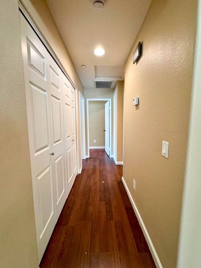 Building Photo - Move-in special! Move in by 12/25 and receive $300 off the first month’s rent! 2 bedroom Condo av...