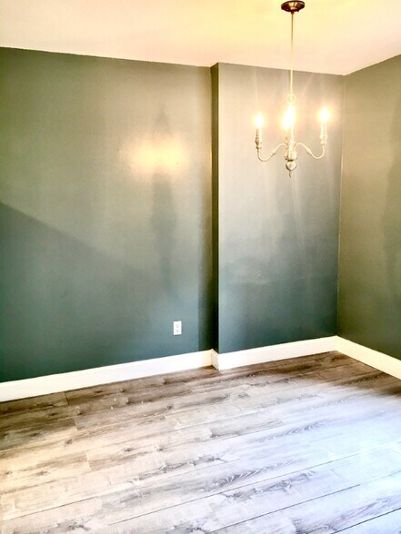 Building Photo - 52 Shrewsbury Green Dr