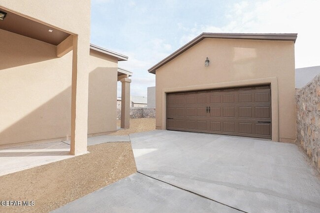 Building Photo - 14309 Chris Zingo Ln