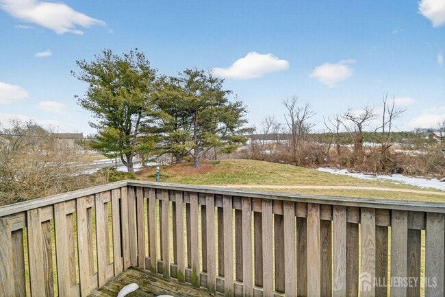 Building Photo - 304 Aspen Dr