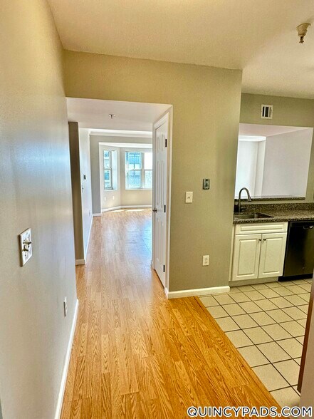 Building Photo - 1 Cityview Ln