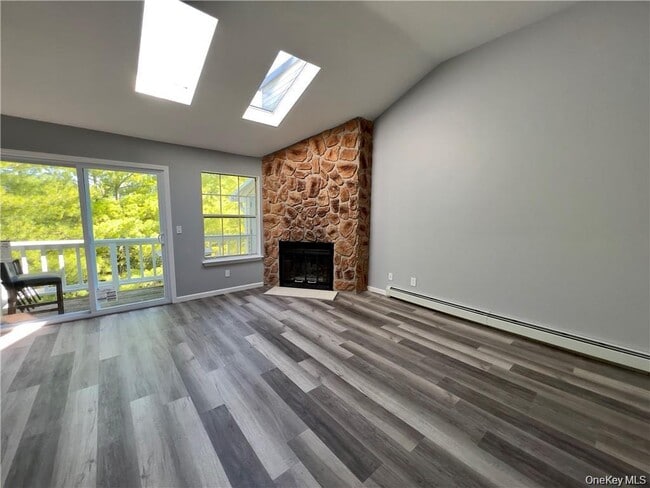 Building Photo - 17 Lexington Hills Rd