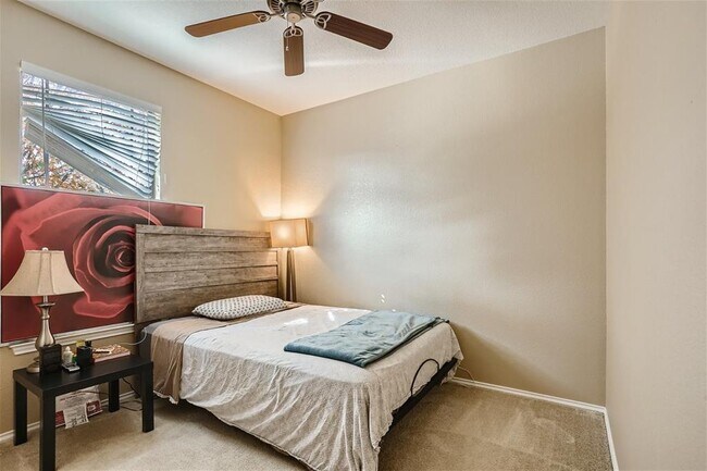 Building Photo - 1000 Sussex Way