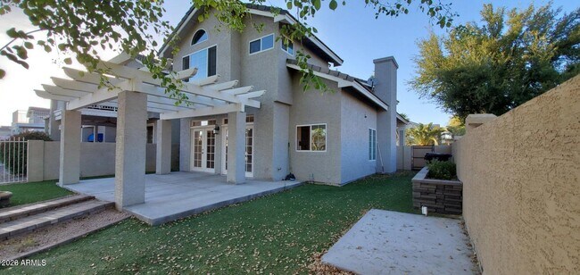 Building Photo - 1301 W Windrift Way