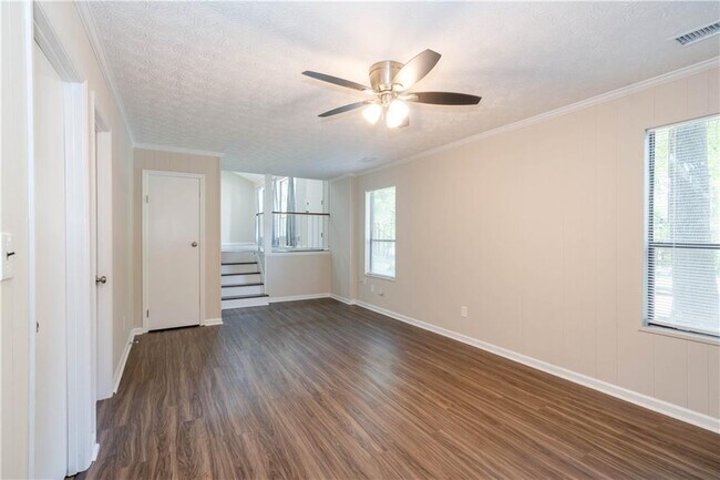 Building Photo - 2759 Shetland Ln NW