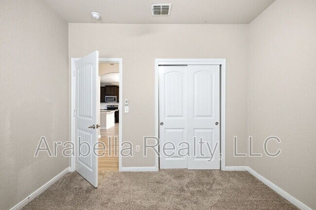 Building Photo - 5950 Larkspur Valley