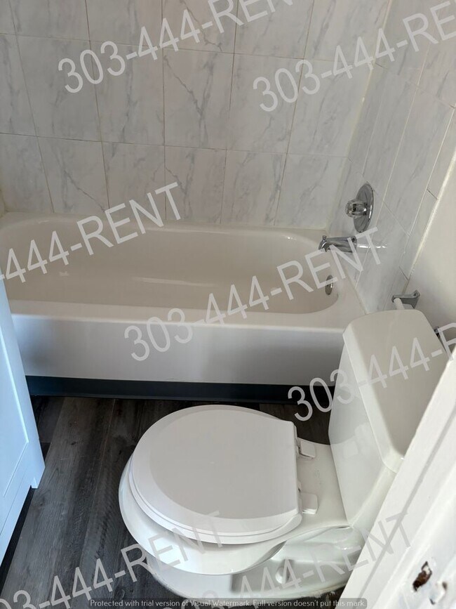 Building Photo - 10625