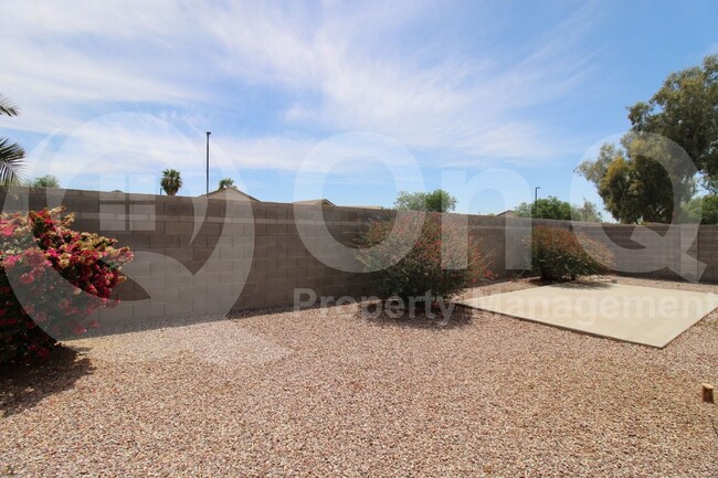 Building Photo - 33359 N Sonoran Trail
