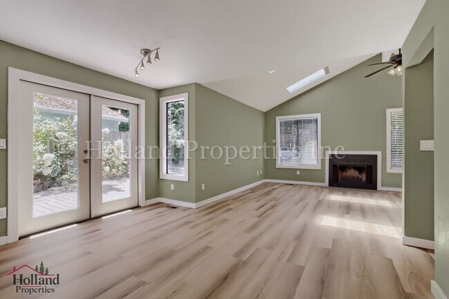 Building Photo - Beautiful Pet-Friendly Single-Family Home in Beaverton!