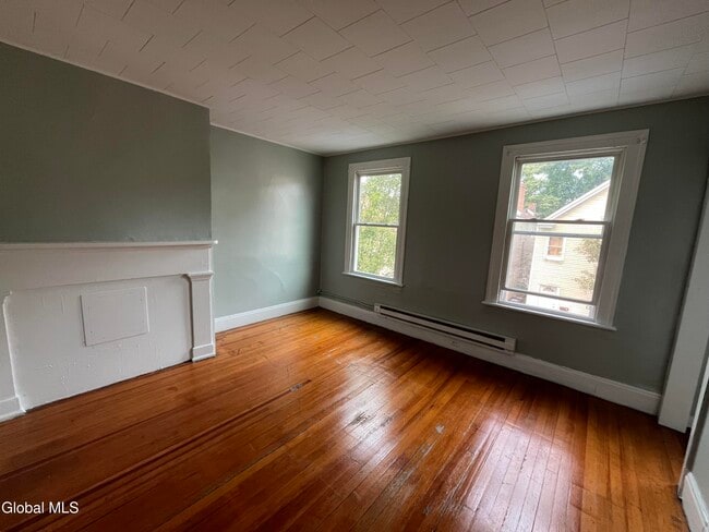 Building Photo - 508 2nd St