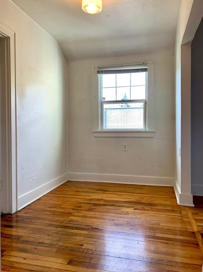 Building Photo - Cadmus Court Triplex #14158