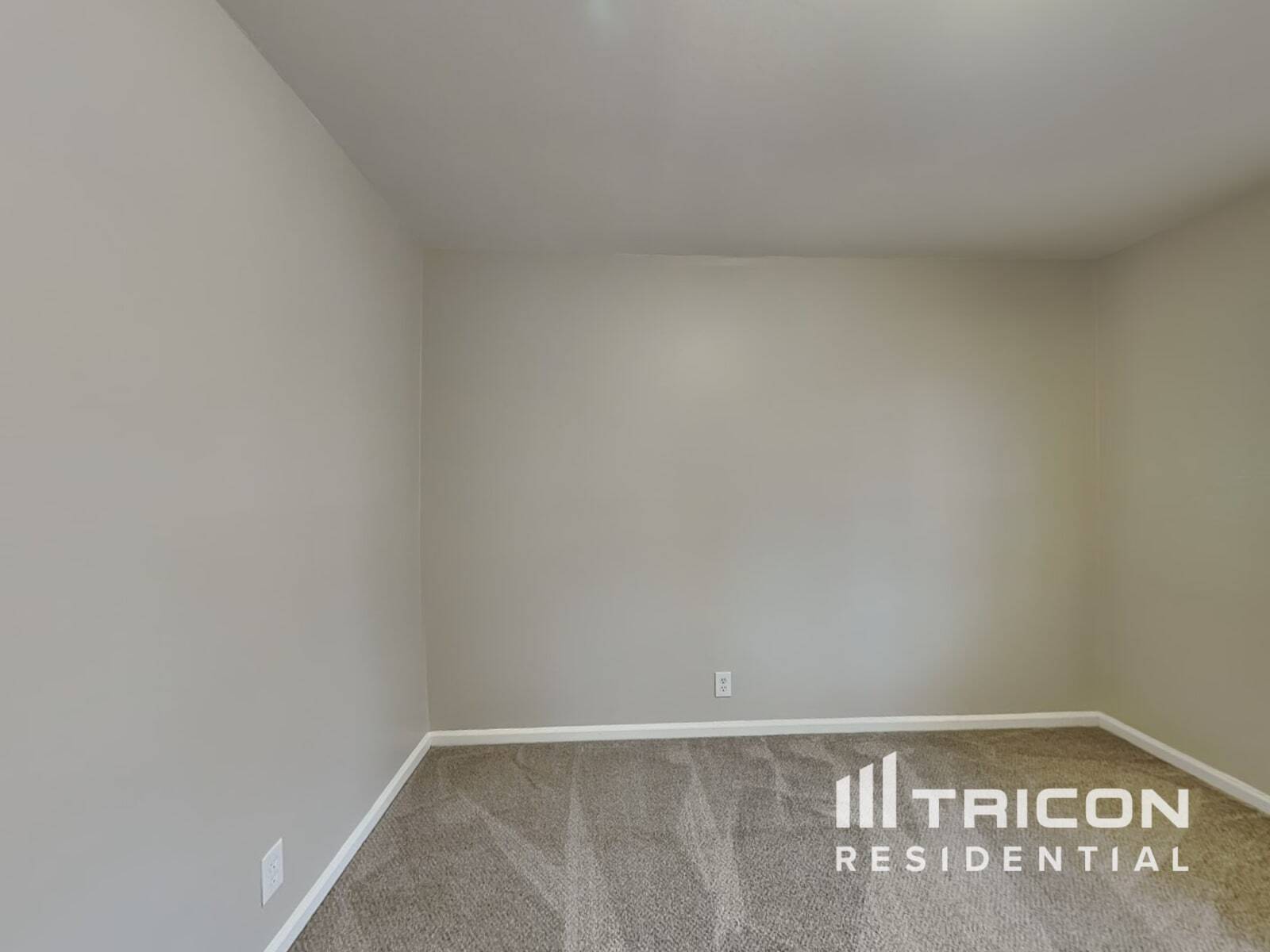 Building Photo - 4930 Sugar Creek Dr