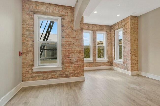 Primary Photo - 1227 15th St NW
