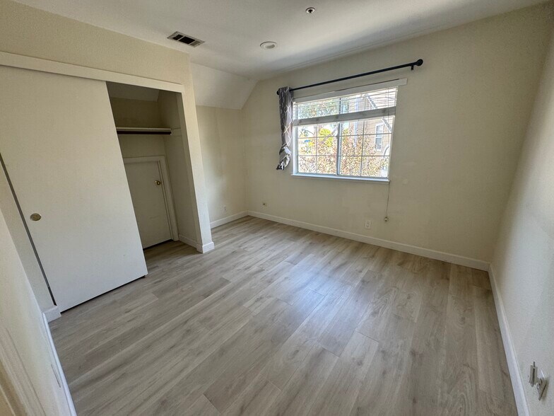 Building Photo - 32256 Ashley Way