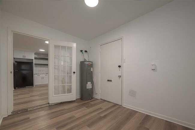 Building Photo - 3320 Hays St